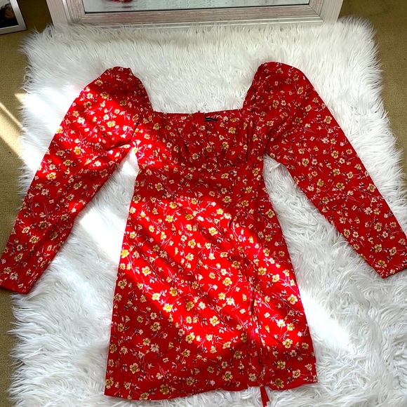 Red Floral Side Split Dress NWOT - Picture 4 of 4